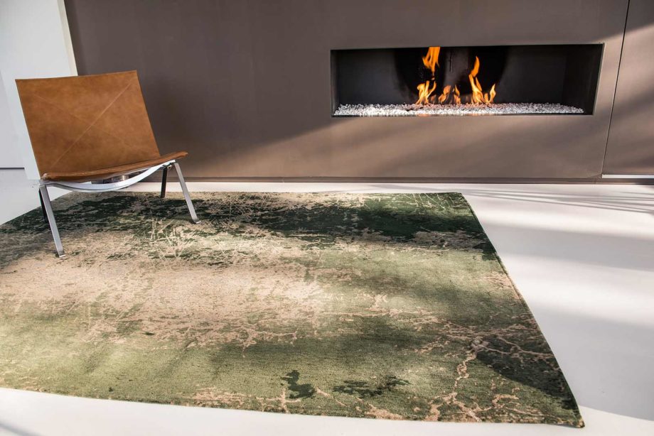 Louis De Poortere teppe LX 8723 Mad Men Cracks Dark Pine interior
