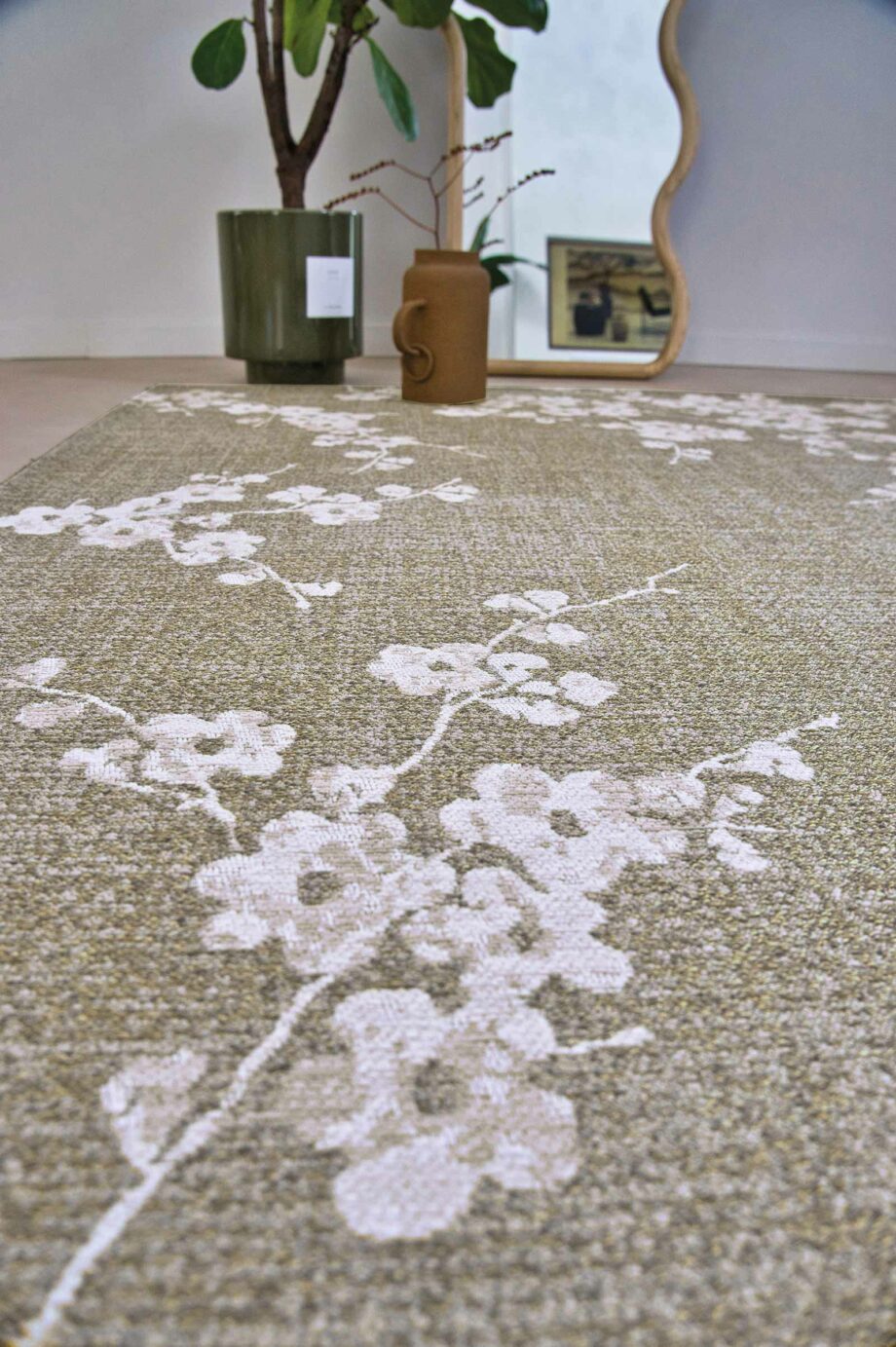Louis De Poortere teppe Sakura 9372 Wet Garden interior 2