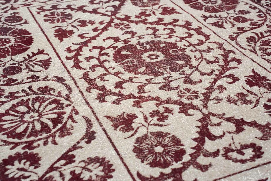 Louis De Poortere teppe Antiquarian Suzani 9734 Zephyr zoom 3