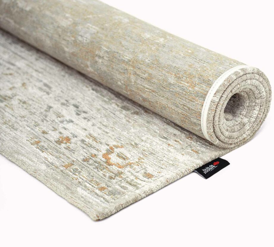Louis De Poortere teppe Antiquarian Ushak 9837 Yenikapi Light roll